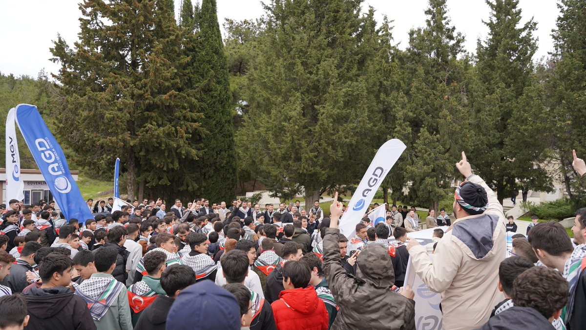 agdorgtr's tweet photo. 📍 MİLLİ GENÇLİK ÇANAKKALE'DE 🇹🇷

🇹🇷 Türkiye genelinden binlerce liseli gençle ecdadın izinde buluştuk.

📌 Sargıyeri Şehitliği - Çanakkale 

#ÇanakkaleGeçilmez 
#BirYıldızınİzinde https://t.co/GRFXE3xpSr