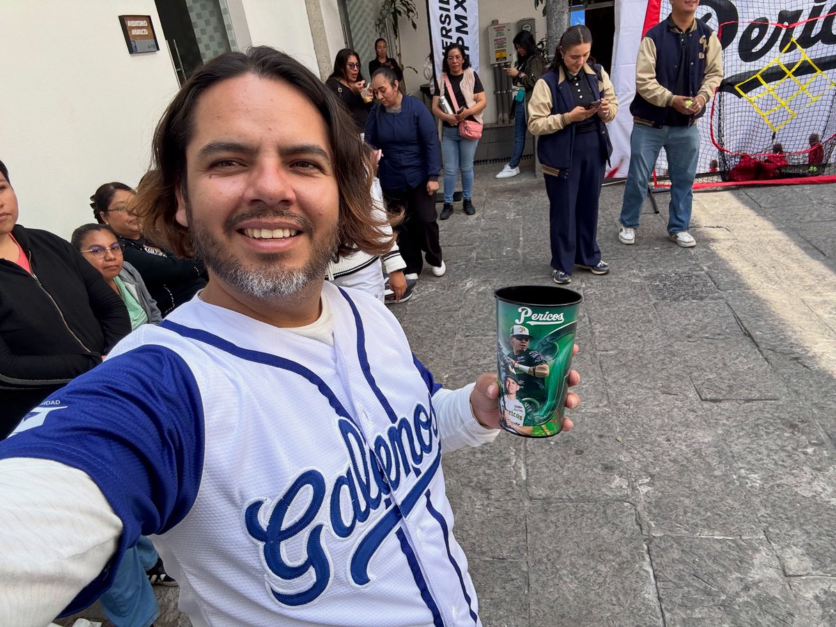 AlvaroVidalRam2's tweet photo. Vamos @Pericos_Oficial !!!🎊🎊🎉🎊🎉🎊🎉⚾️⚾️⚾️🥇🥇  #galenos https://t.co/pKIrpZv3f0