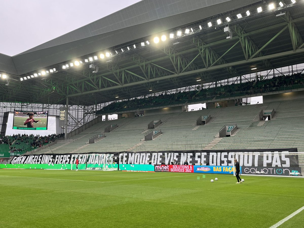 Envertetcontretous tweet media