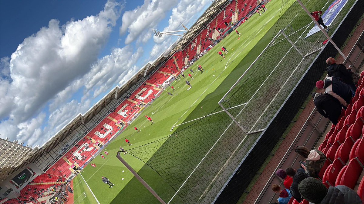 🅰️nt 🆑are tweet media