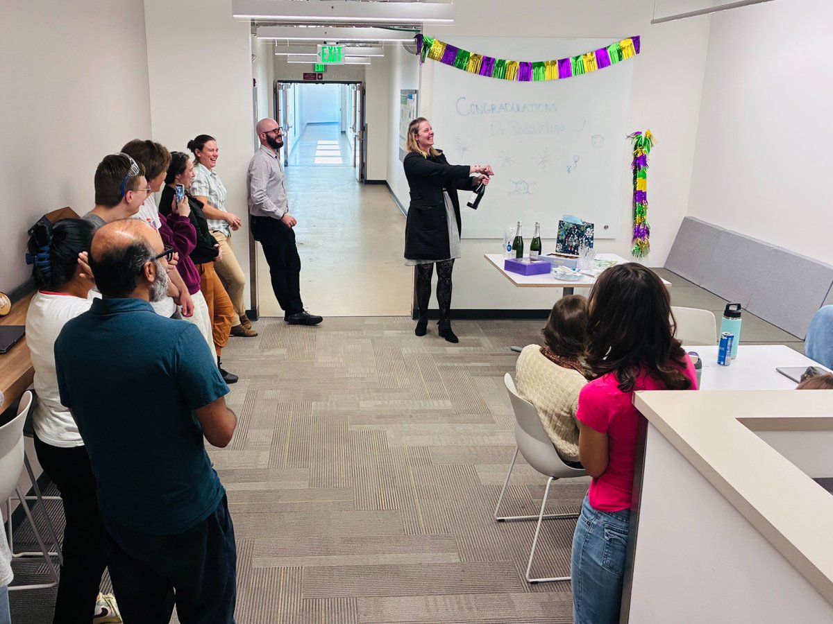 nanohoops's tweet photo. 🎓Congratulations, Dr. Spaulding!🎉🥳🤠
- PhD No.1⃣9⃣ from the Jasti lab!
- Dissertation talk on Thursday was great!!
- We are very lucky to have you in the group and can’t wait to see the impact of your research in the biological sciences. https://t.co/WdCrjxwylB