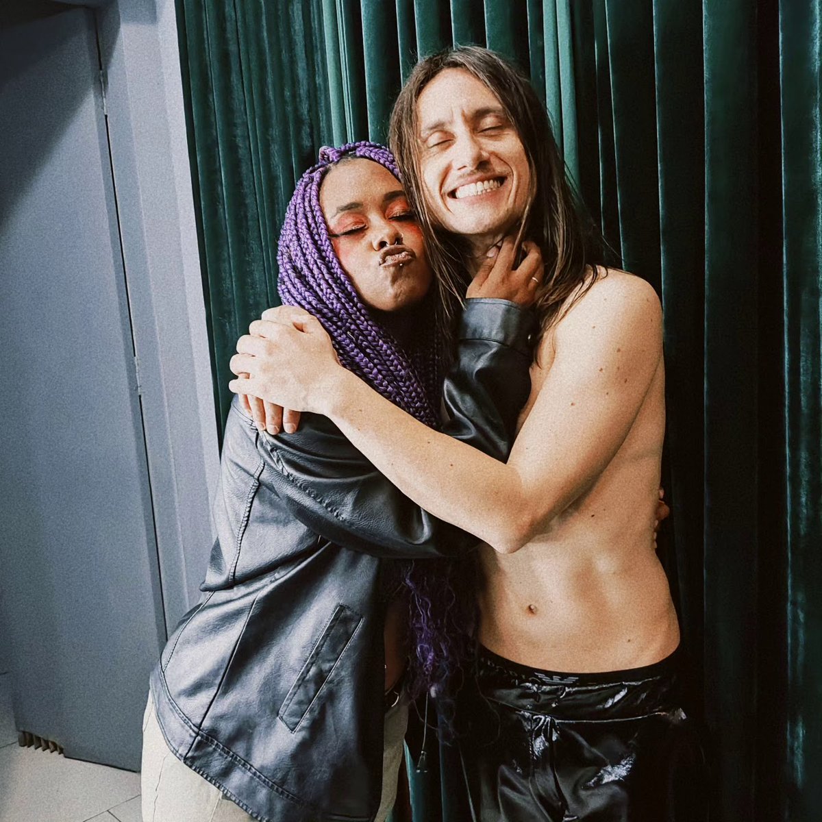 little soft egg 🦀🐟 tweet media