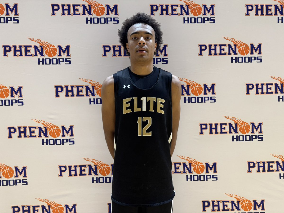 colbylewis20's tweet photo. Love the toughness of 6’52028 Ayo Awosanya (Elite 1). Nonstop motor. Seems to always be involved in the play. Creates 2nd chances. Wins 50/50 balls. Athletic. Versatile defender. Continues to expand his offensive game. 
@TheRealAyoA @Elite1hoops https://t.co/0M9gQUgdmG