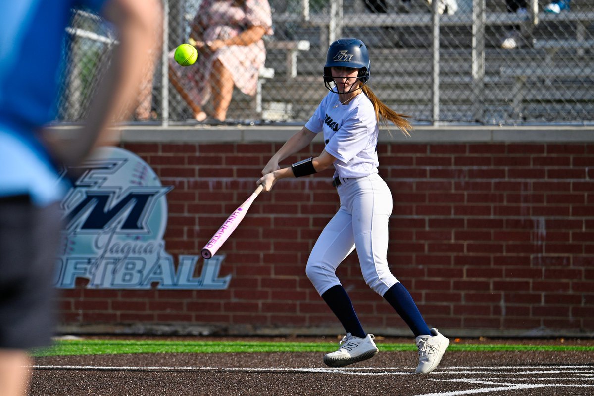 lorenziniphotog's tweet photo. Big highlight of the Lady Jags JV game vs Marcus was Olivia Penney with her blistering inside-the-park home run! https://t.co/cbmrjBYXJV