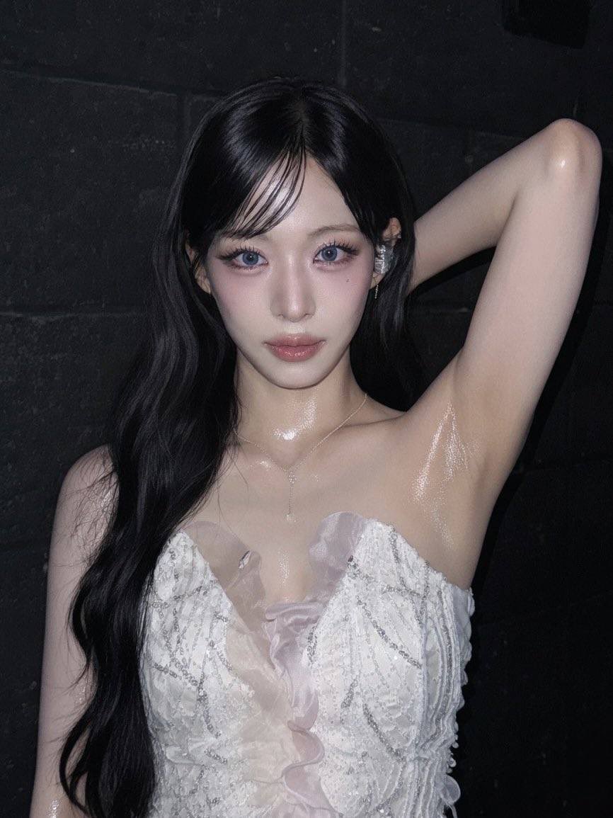 P4vsm's tweet photo. 안 자는 허접들 다 기어와야지🖤❓
쳐발려서 뇌 녹이고 싶은 애기들 얼른 와🤭🖤
#붙여 #붙여대결 #연능 #지인지키기 https://t.co/lxzunY8JRW