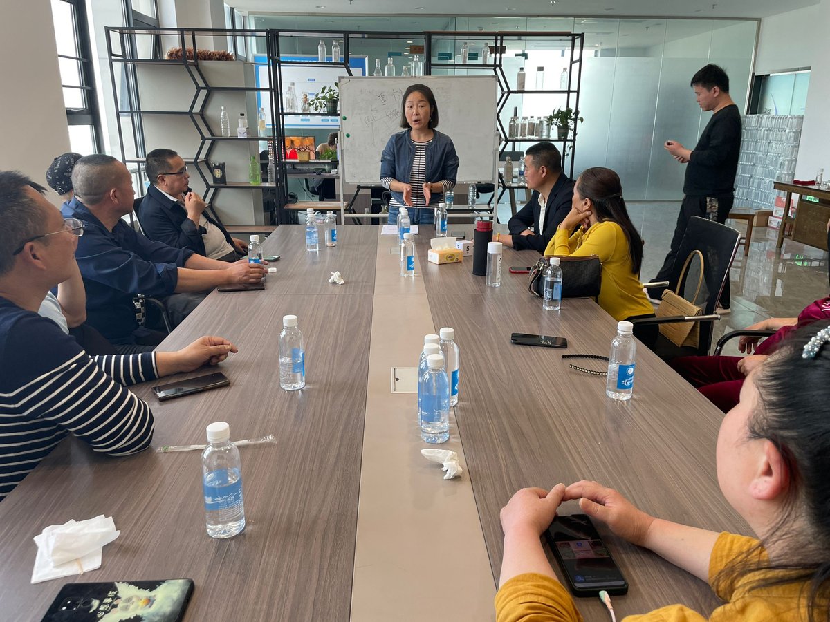 Beth Deki tweet media