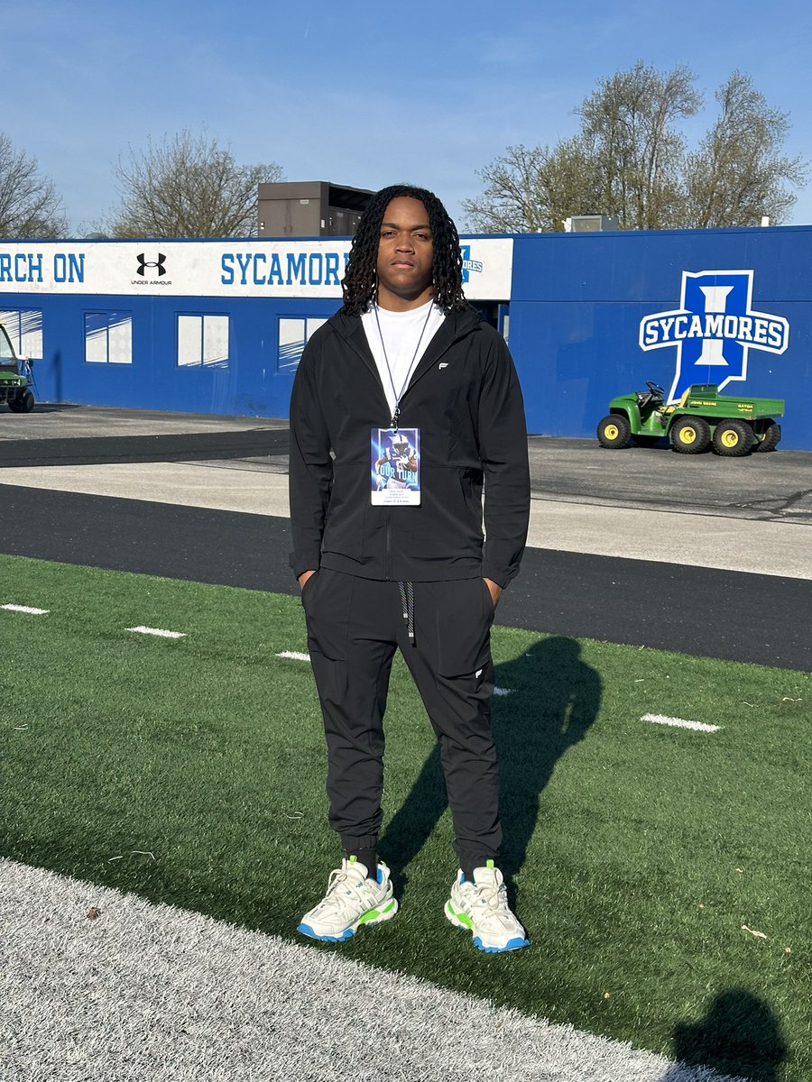 jpres2officia1's tweet image. Huge thanks to Indiana State University for having me out for Junior Day! Watching the team practice and getting that experience was incredible. I really appreciated the time and insight from the staff—it was a great day! Excited for what’s next. #JuniorDay #Grateful #OnTheGrind”