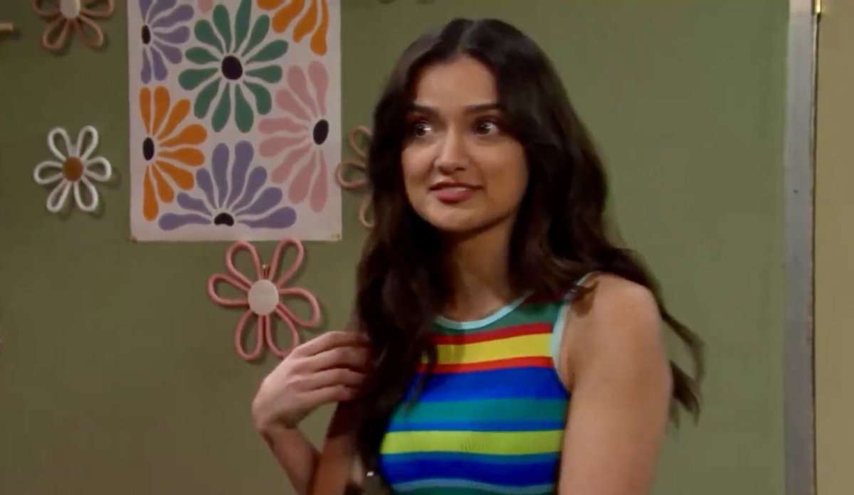 challiesteriah's tweet image. Holly: “You changed your hair…” 😂

I’m liking NuArianna a lot, wishing Marissa all the best cause she was phenomenal, but I see the potential here.
#Days #DaysOfOurLives