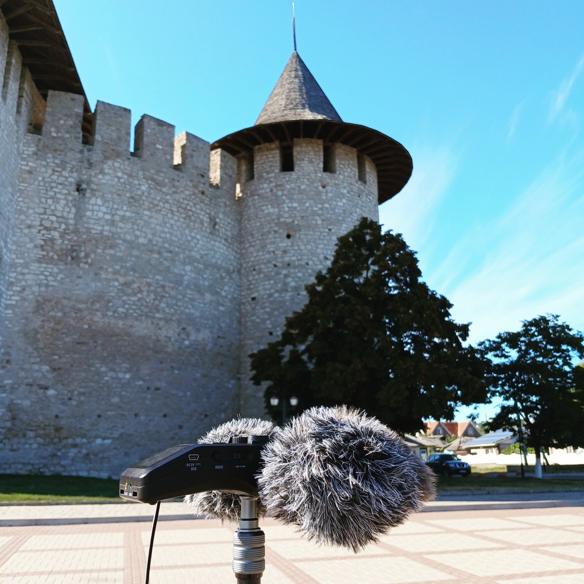 SergeBulat's tweet image. Returning to Soroca Fortress years later with microphones instead of memory alone.

A place known since childhood, now heard differently:
stone, wind, distance, resonance.
Some places remain engraved in the body.

More from inside soon.

#FieldRecording #Moldova #Soroca