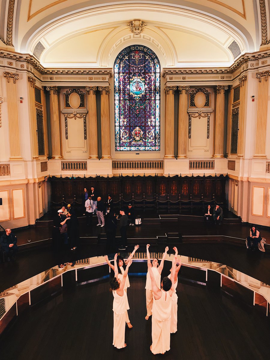 TheJennyLam's tweet image. At the premiere performance of Brendan Fernandes’ In the Round: Score for the Murphy Auditorium at the Driehaus Museum yesterday 👯‍♂️: instagram.com/p/DW-Rgo6DF4H In this new durational work choreographed by Fernandes, the museum’s first

#Dancing #Photo #Symmetry #SaturdayVibes