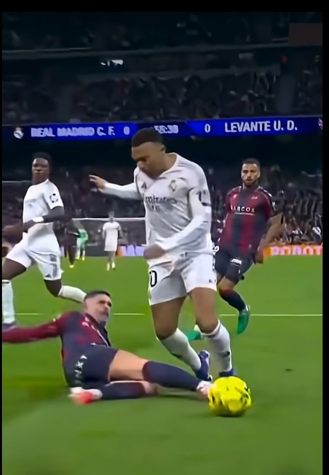 W_KHALIL7's tweet photo. @6x7z1_ هكذا نافس ريال مدريد في الليغا هذا الموسم يوجد 5 نقاط غير معترف بيها حسب المنطق المقترح https://t.co/mTDvd4h1b6