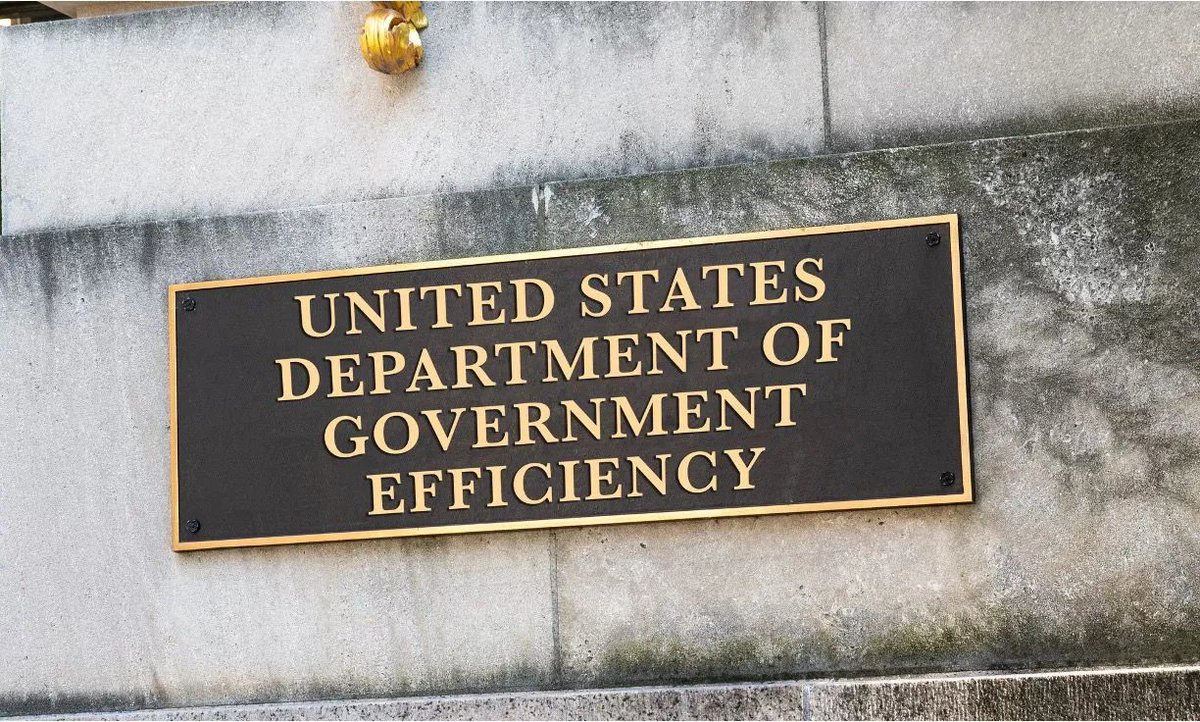 TonySeruga's tweet photo. 🚨 Federal Workforce Plummets by Over 350,000 as Bureaucracy Faces Historic Downsizing 🇺🇸

Workforce plunges to its lowest level since 1966.