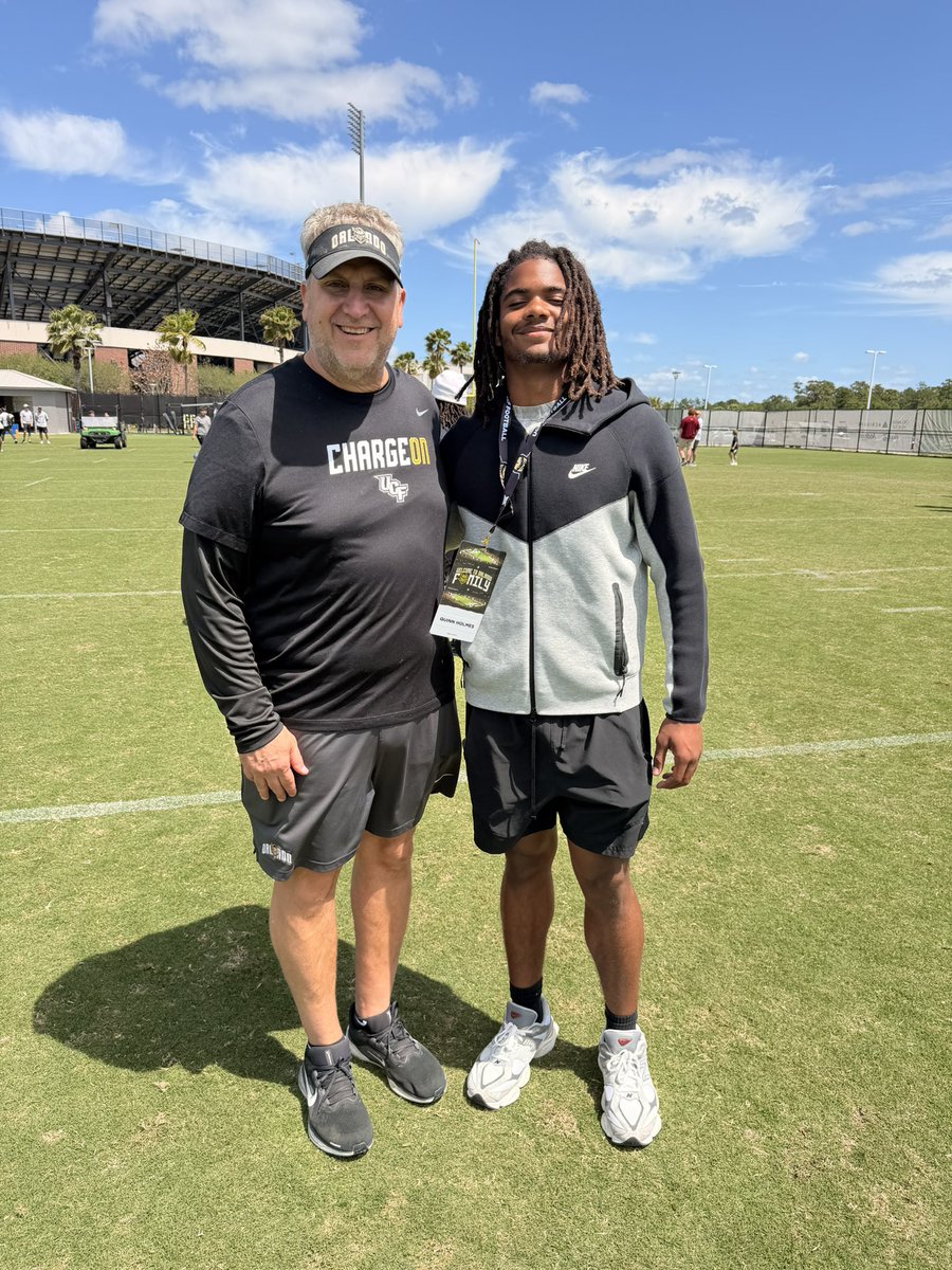 Shawn Quinn Holmes tweet media