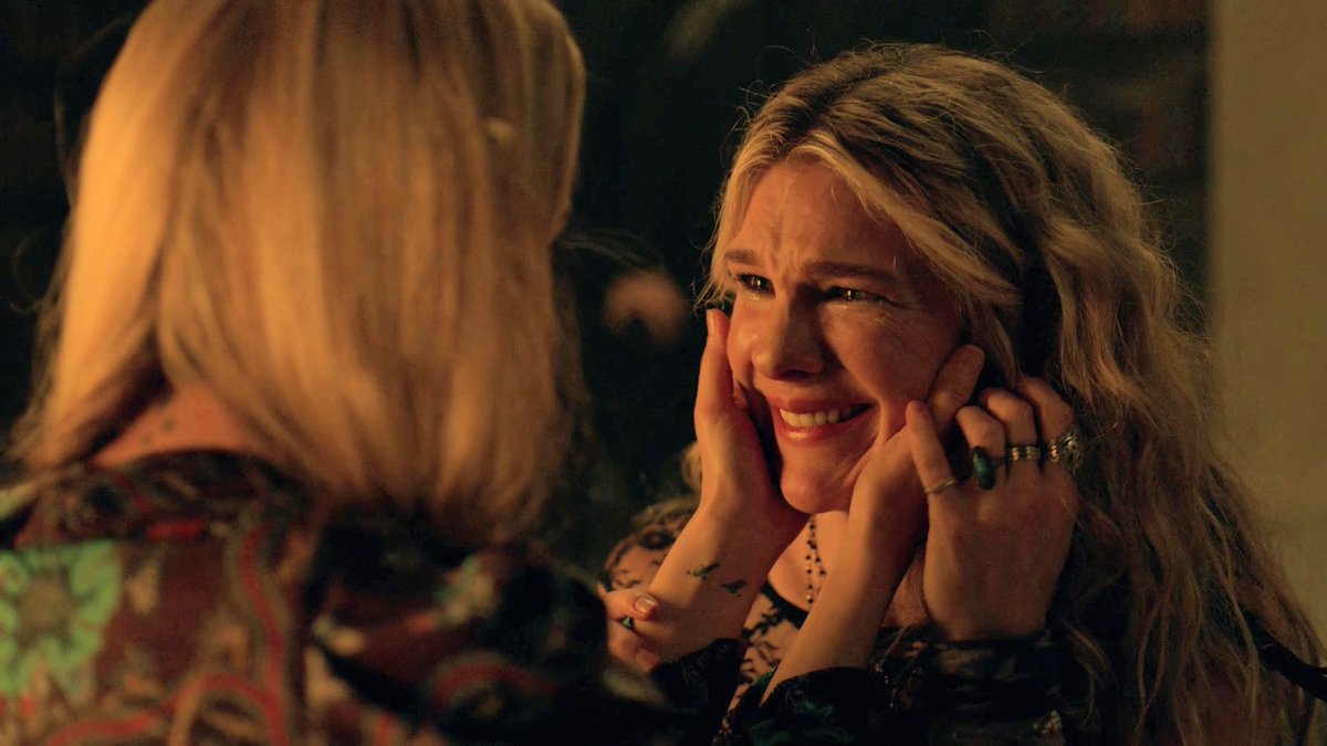 xiomi 🦋 • lily rabe tweet media