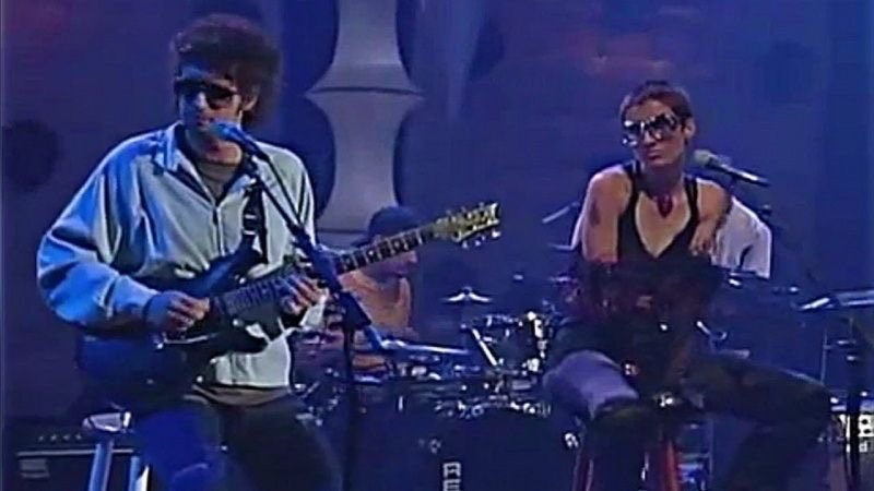 M.I.N.I.M.A.L. tweet media