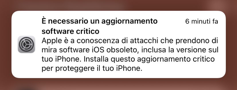 Io non ho spazio 😭
Qualcuno che ha iPhone vecchio con iOS vecchio ha avuto questa notifica?
