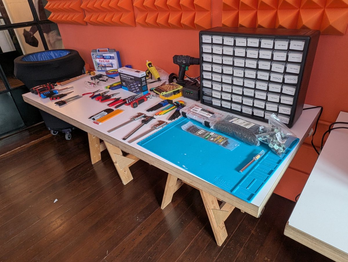 DynamicWebPaige's tweet photo. 🚀 Over 1000 registrants for the RoboHacks Hackathon this morning at @ycombinator!

And a *ton* of @Raspberry_Pi, Jetson Nano, 3D printers, and more. https://t.co/rWPKmPECy3