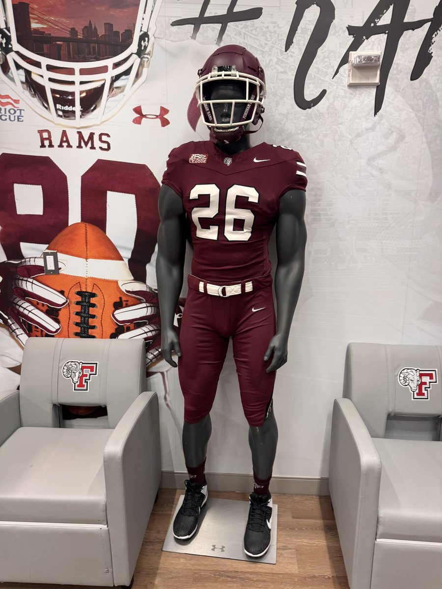C_Willey2's tweet photo. Loved visiting @FordhamNYC! Thanks Coach Petrarca for showing us around. Incredible campus and football program. 
#Classof2028 
@CoachPetrarca @FORDHAMFOOTBALL @aws_football https://t.co/OkqV41TcKr