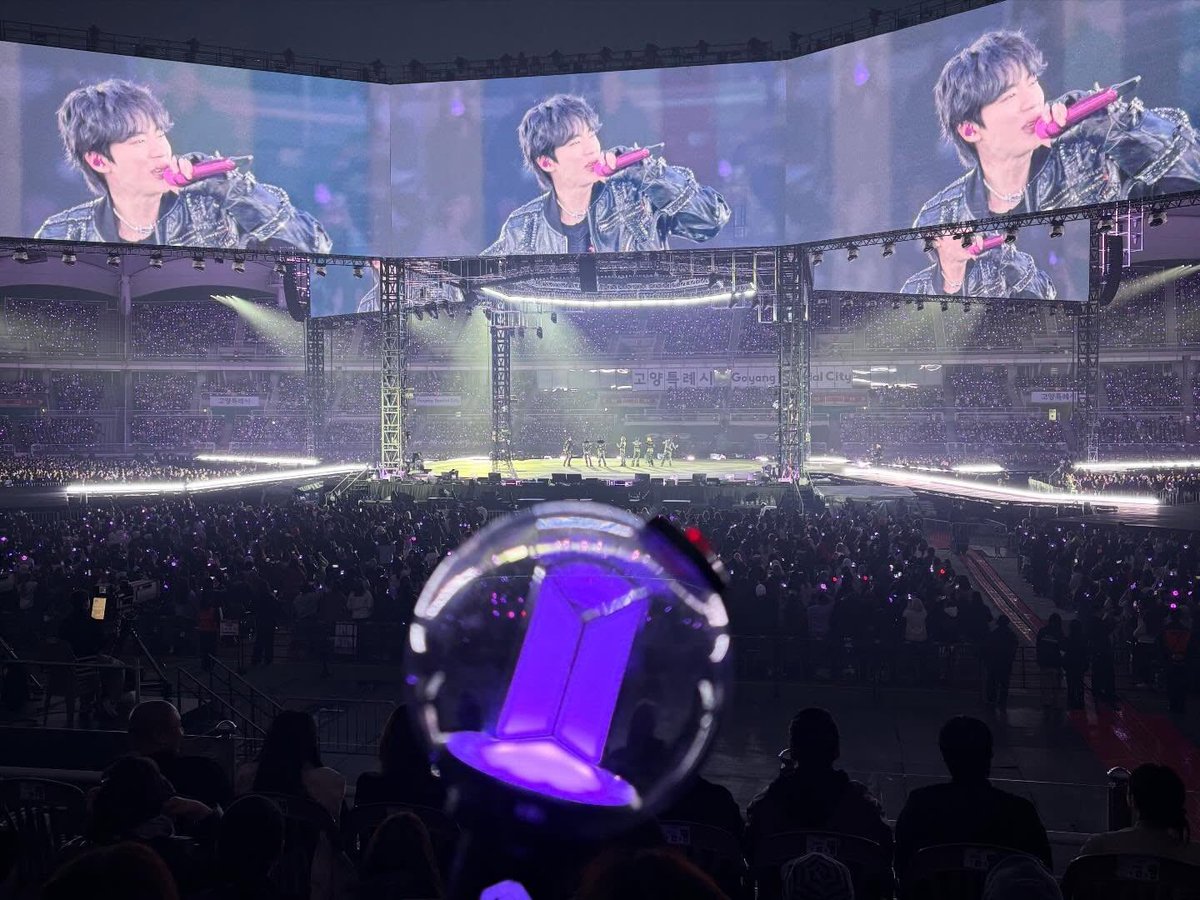 All for Jin tweet media