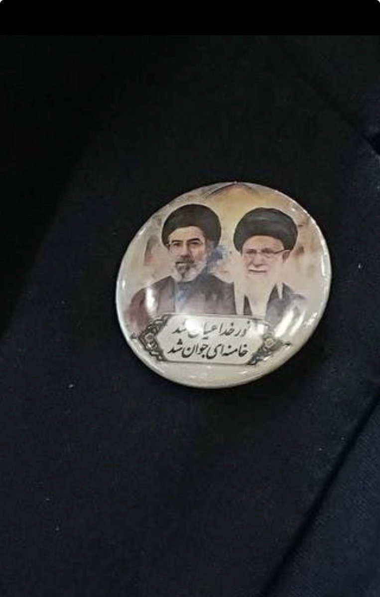 کاش طرف آمریکایی هم رو سینه‌اش بزنه:
نورخدا ارزونیتون ، رهبر نمیدیم بهتون