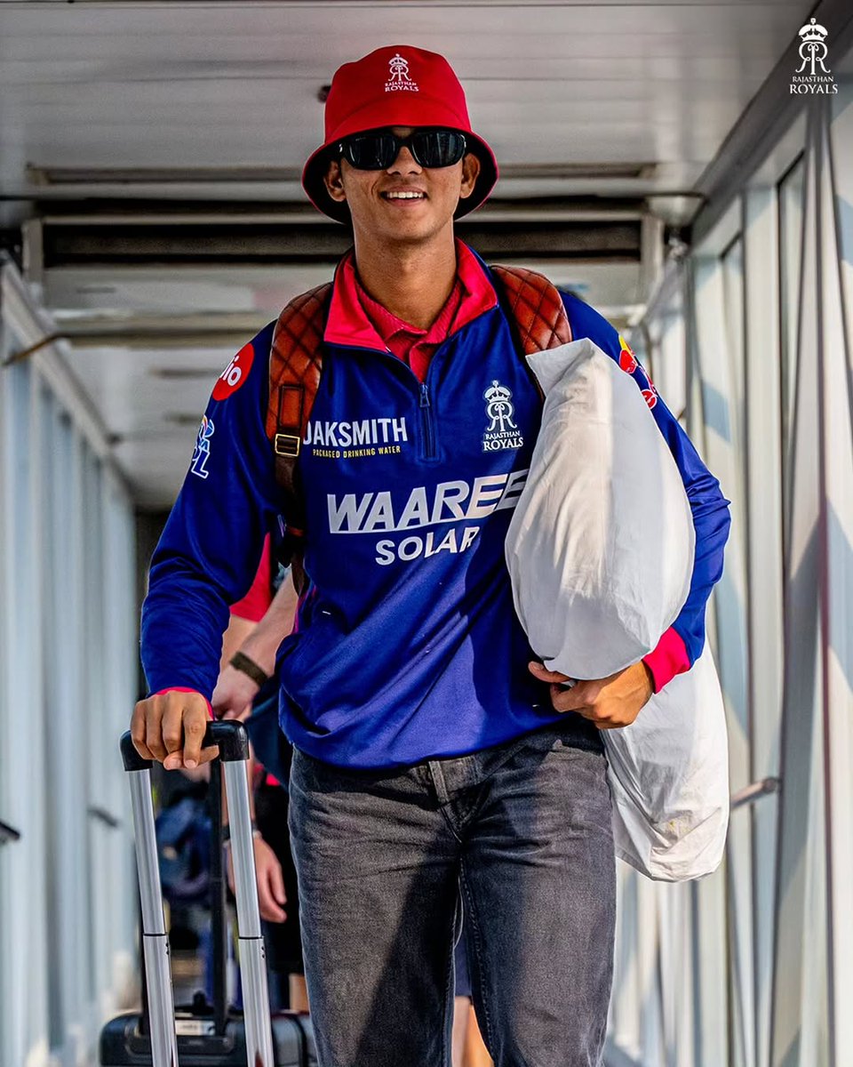 Moon #SRH fan tweet media