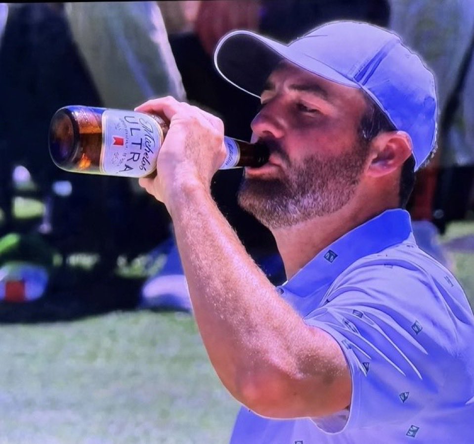 webberaustin23's tweet photo. Paid $125 green fees and triple bogey’d first hole https://t.co/TPcfZaBZKk