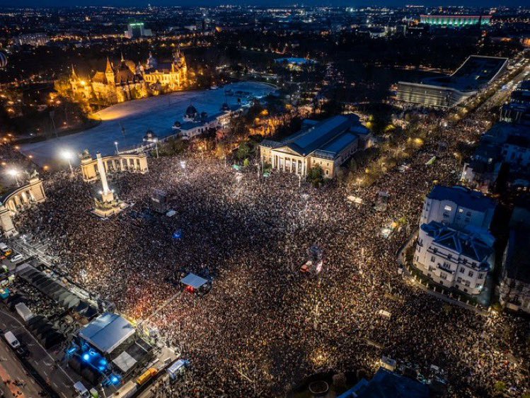 Ksenia Svetlova كسنيا سفطلوفا tweet media