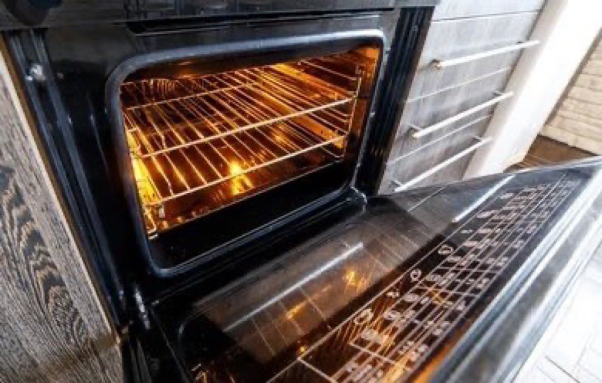 Thrilla the Gorilla tweet media