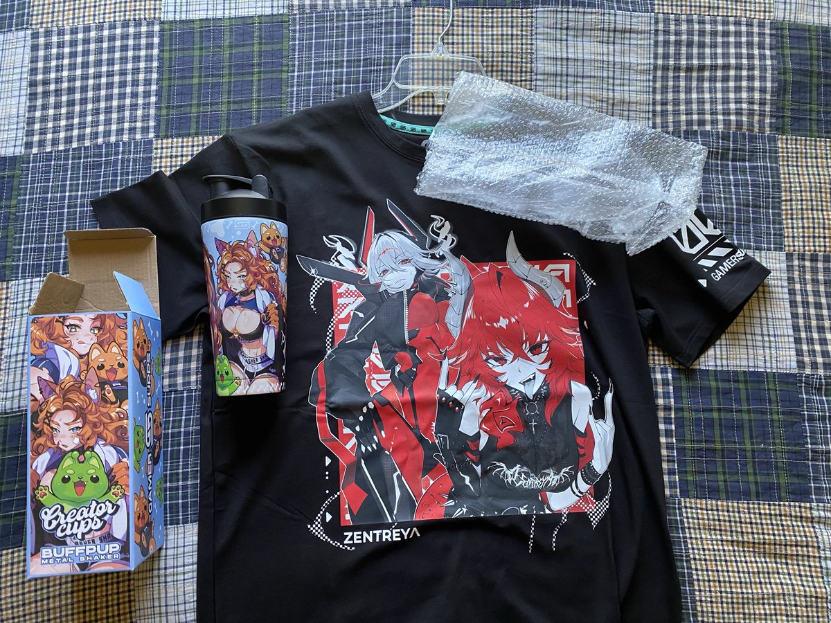 ScalieStylusAD's tweet photo. Got my dope order with @Buffpup_  ‘s and @zentreya swag finally came in from @GamerSupps  
( they included bubble warp amigos 😎)

Now to drink some Radsickness to start the workout for today. 

#gamersupps #vtuber #buffpup #zentreya #swag #gamer https://t.co/18jJ4W9Xfj