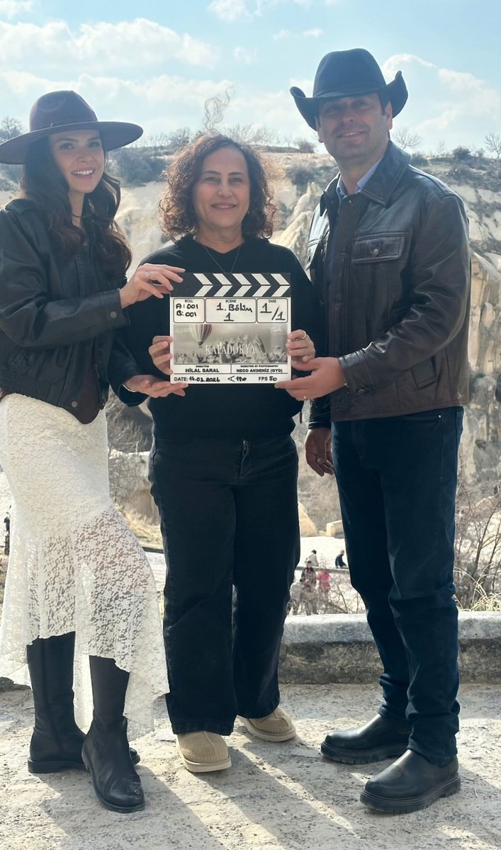 Şükür ki <a href="/hilalsaral_/">Hilal Saral</a> Hanım var 💙 

<a href="/GoTurkiye/">Go Türkiye</a> yayınlasa da şöyle keyifle <a href="/ozanakbaba/">Ozan Akbaba</a> ve <a href="/sinem_unsal/">sinem unsal</a> izlesek ✨