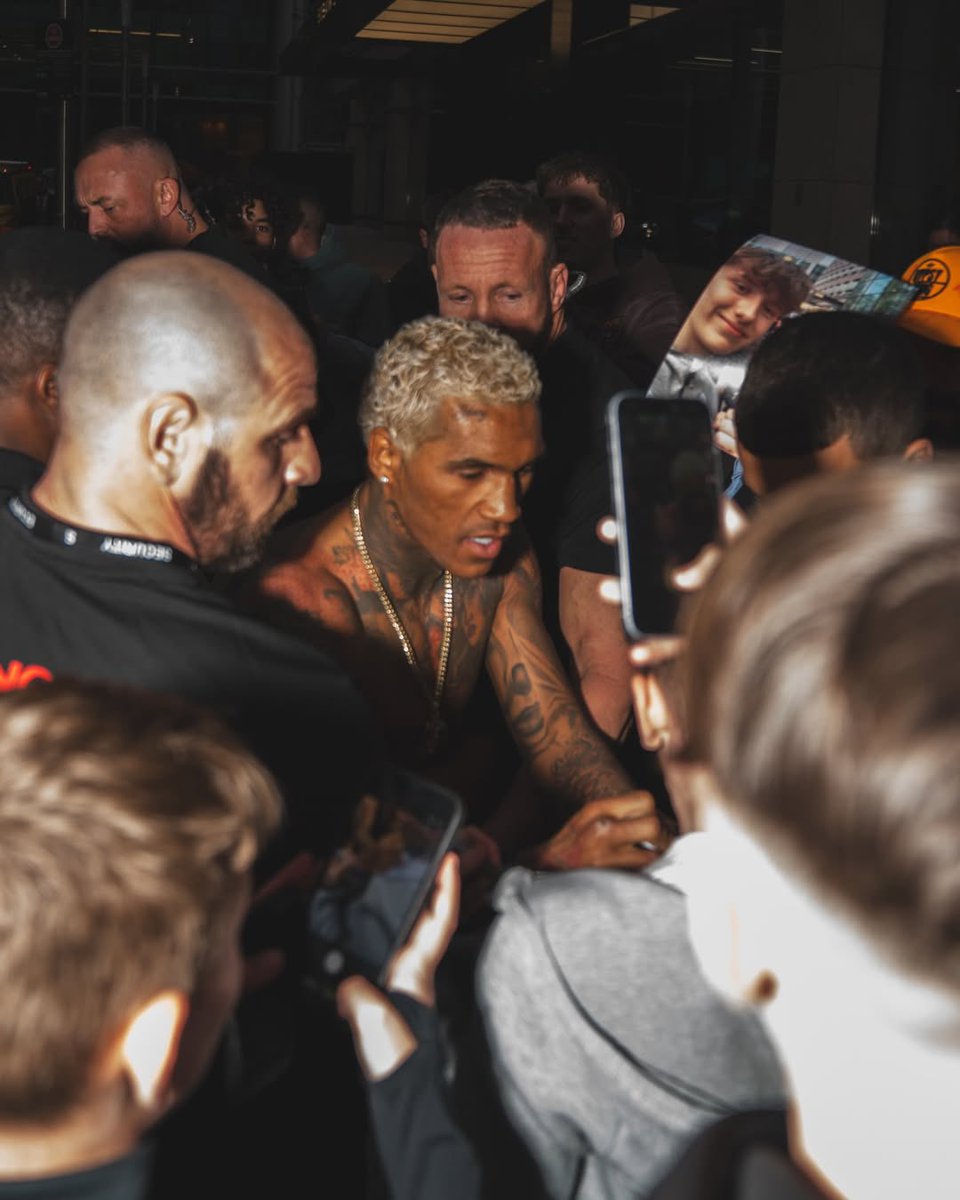 SpartansBet's tweet image. It’s fight night. Conor Benn is back, focused, hungry, and ready to put on a show.

All eyes on him!

#FightNight #ConorBenn #Boxing #London #Spartans