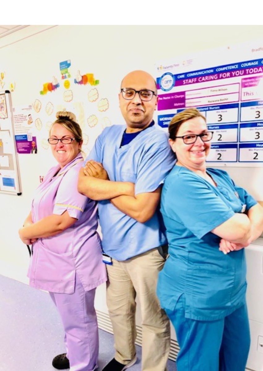 DRMNALI's tweet photo. 2022 (L) 2026 (R) with my dear colleagues (health care assistants) on ward 15!
@zanab51970843 @fionawilson83 https://t.co/tIZyati9Oz