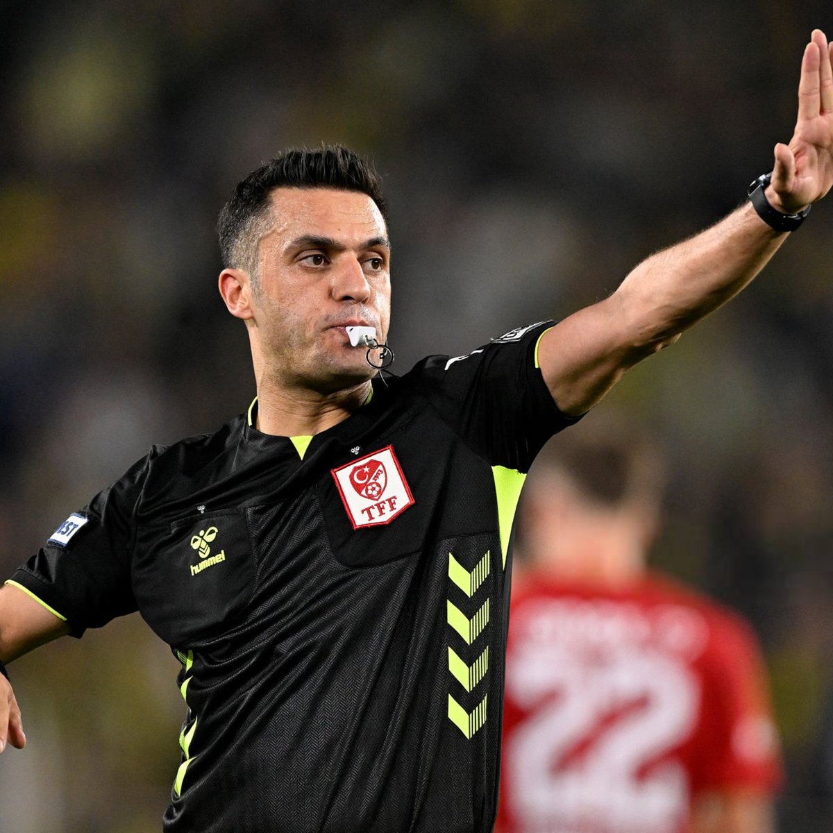 TekYolFener's tweet photo. Süper Lig'in en kötü hakemi sıralamasında kesinlikle üst sıralardasın Ali Yılmaz.

Rezil bir performans. https://t.co/WvNABV5fWB