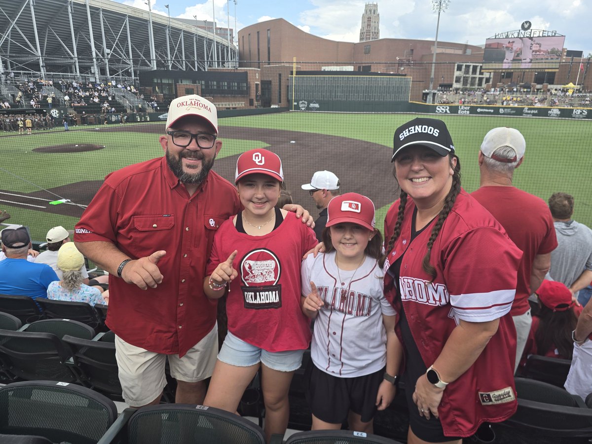 Boomer James tweet media