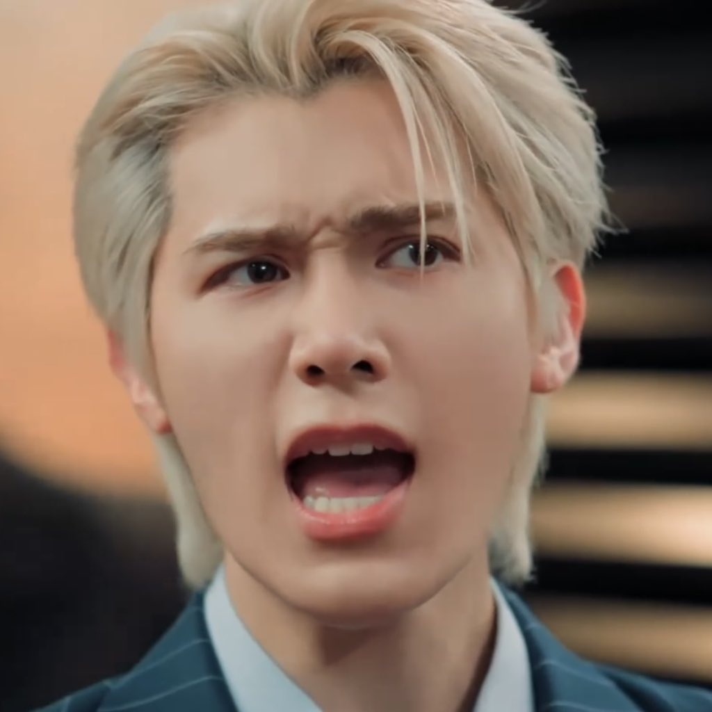 don't you just love when kelvin goes "VIYAAAHHHH VIYAAAAAAAH"
