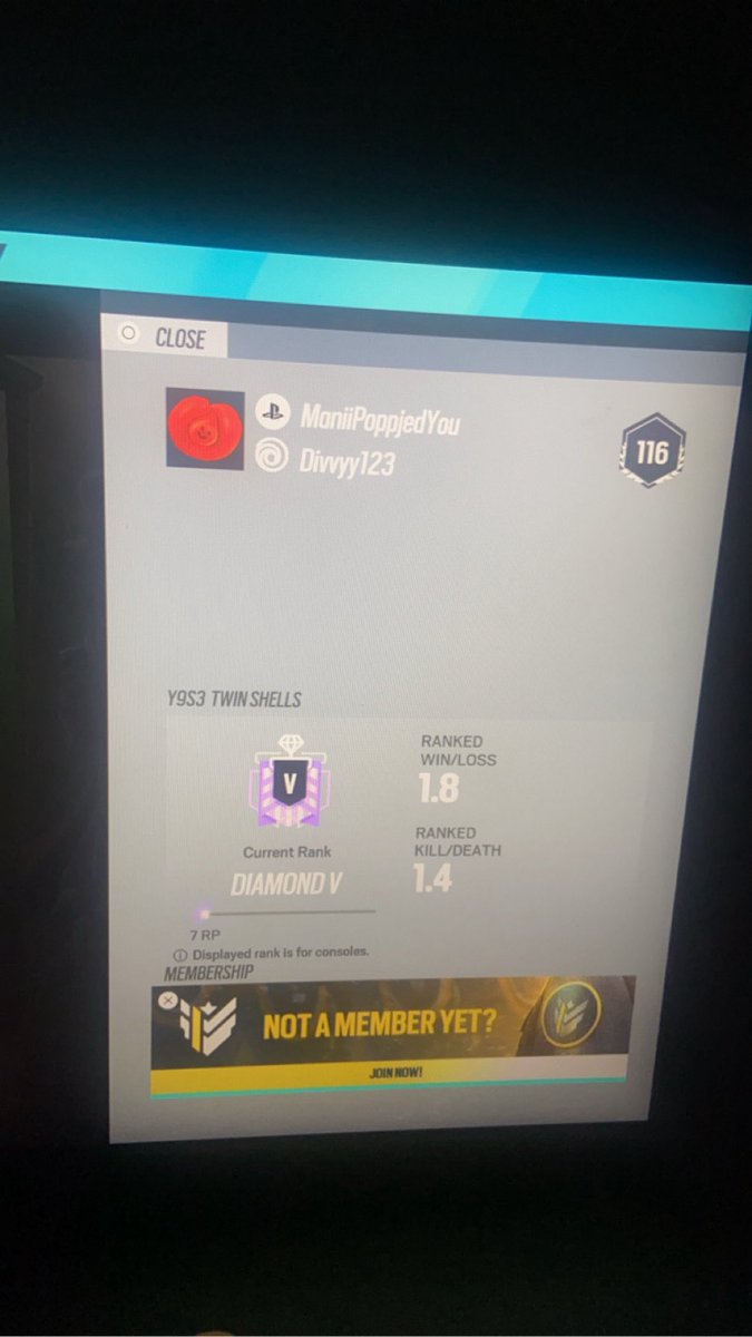 ImNotManii tweet media