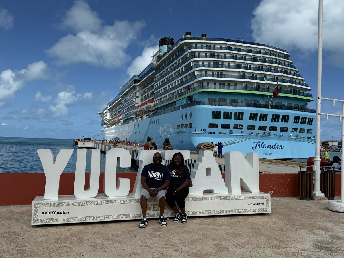 MrsKSouffrant's tweet photo. We are back!!! We had a great time on the #islander with #MargarittavilleAtSea...
Guess I should lesson plan for Monday 🫤
#SpringBreakisOver https://t.co/YJhkKWUJqp