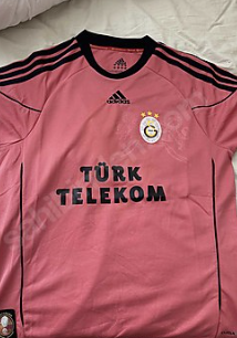 'Twender TORRES tweet media