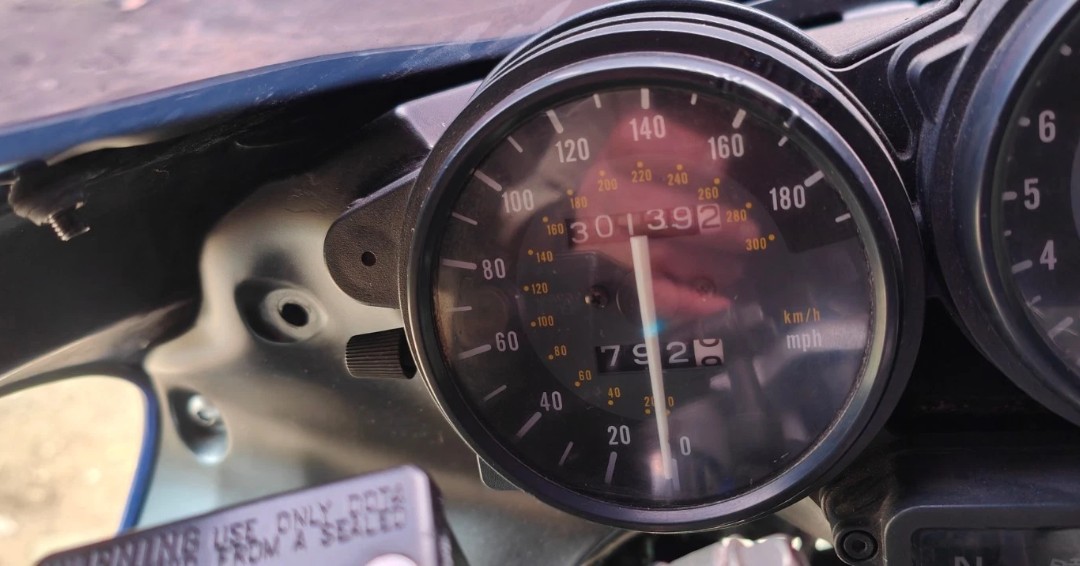 BarnfindMCycles's tweet image. Check out this 1999 Yamaha Thunderace 1000 project! Ebay ad here ow.ly/OMea50YHfzo #Yamaha #MotorcycleRestoration #ClassicMotorcycles #BikeRestoration #Thunderace1000 #YamahaProject barnfindmotorcycle.com