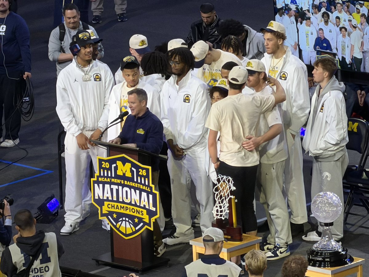 anthonytbroome's tweet photo. Dusty May: “They’ve left a standard and legacy for all Michigan teams moving forward.” https://t.co/HFI5SKHwJE