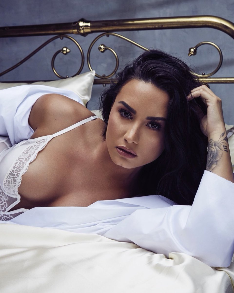 Demi HQ tweet media