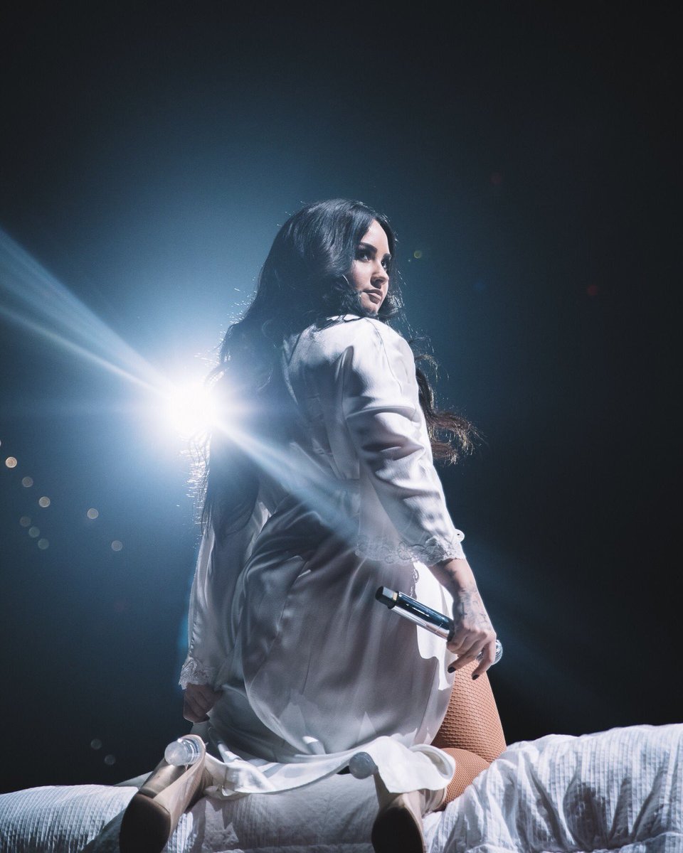 Demi HQ tweet media