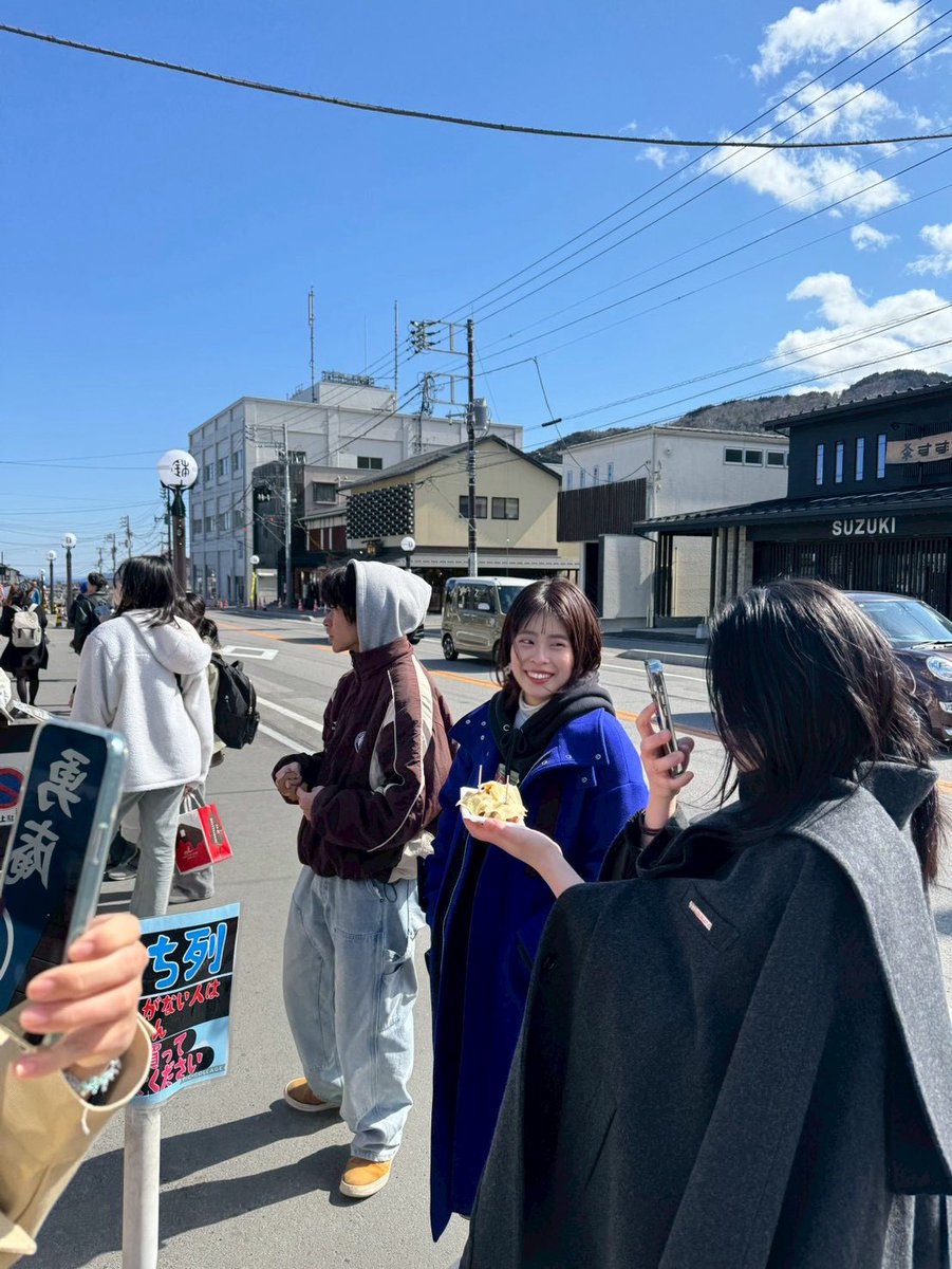 ayusingingdayo's tweet photo. まってX今年初投稿なの？
この３ヶ月で人生初骨折とかアナフィラキシーとか(健康運ﾔﾊﾞ)色々やらかして今はアレルギーを必死に調べてるんですけどそれ以外はめちゃ元気に楽しく過ごしております‼️
東京で初めてできた友達の結婚式で歌ったり自炊今までにないくらい楽しかったり✌️ https://t.co/TvHj71sVIL