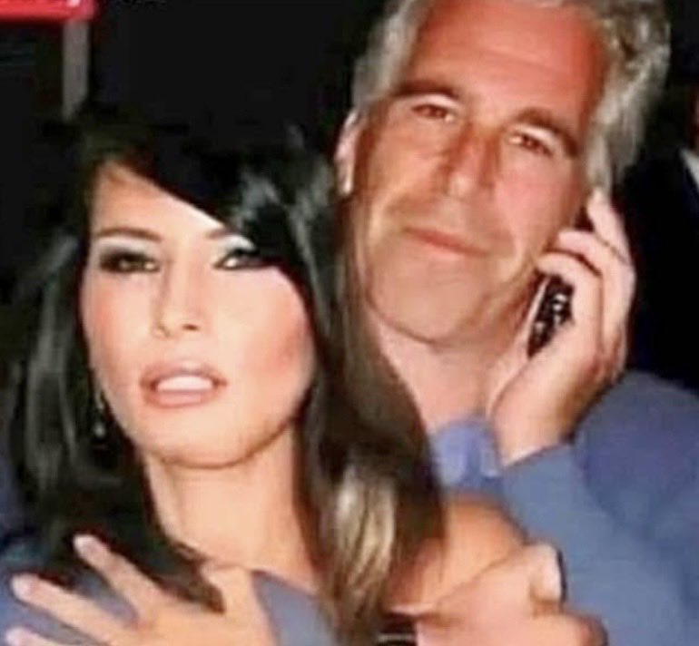 mrpool_legacy's tweet photo. Excuse me… that looks awfully like Melania 👀 https://t.co/JRBnkl4CHk