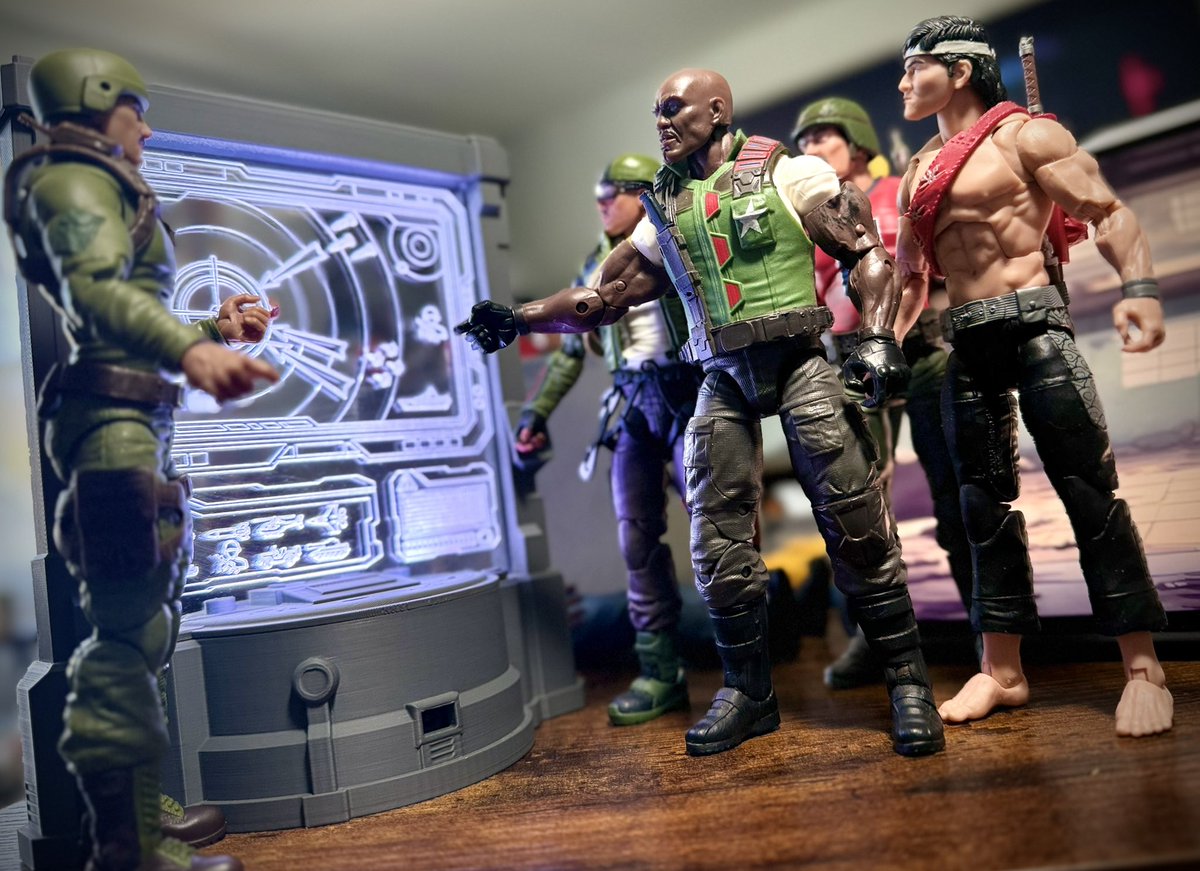 TheBearded_Sumo's tweet image. Shout out to @MOsMindCD for his Oracle design. Great work. Definitely a must buy. Saving up my pennies in the piggy bank to get the Raptor #actionfigures #gijoenation #toycollector #yojoe