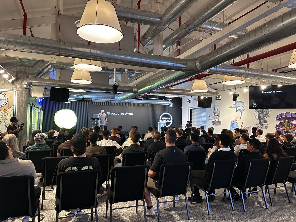 RyanClogg's tweet image. 