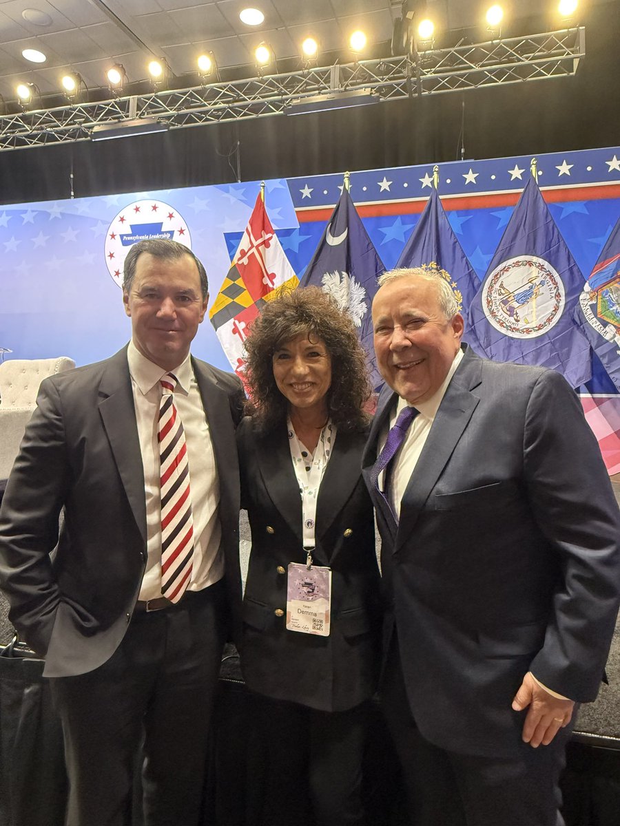 mlcrw1952's tweet photo. @SenMcCormickPA @LeadershipInst @PAGOP @AlleghenyInsti1 Even more photos from #PALeadershipConference! https://t.co/YYW8XyY7Ru