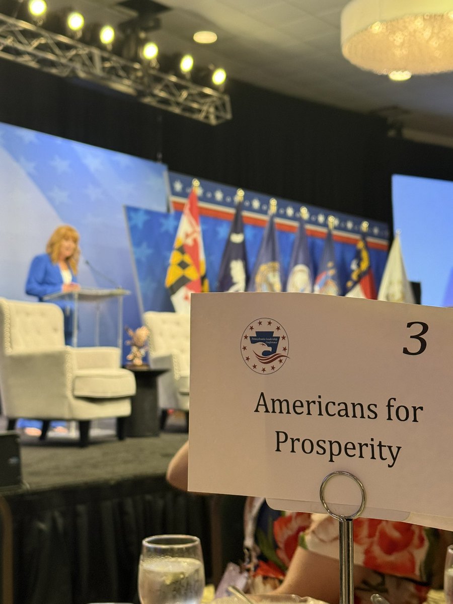 mlcrw1952's tweet photo. @SenMcCormickPA @LeadershipInst @PAGOP @AlleghenyInsti1 Even more photos from #PALeadershipConference! https://t.co/YYW8XyY7Ru
