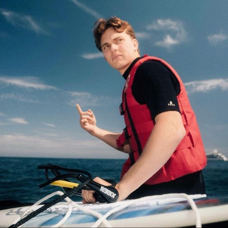 ⤷ ゛ʍᴏжнᴏ ᴨᴩᴏᴄᴛᴏ ϶ʙи⁰³`⁸¹`⁴³ˎˊ˗ tweet media