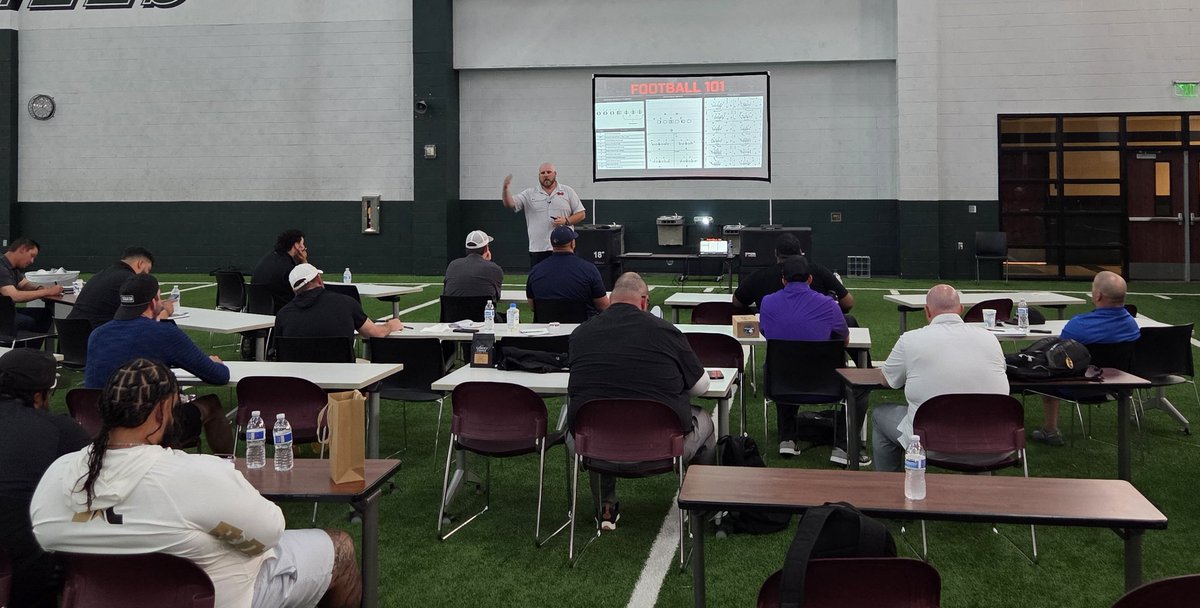 OL Coaches Clinic tweet media